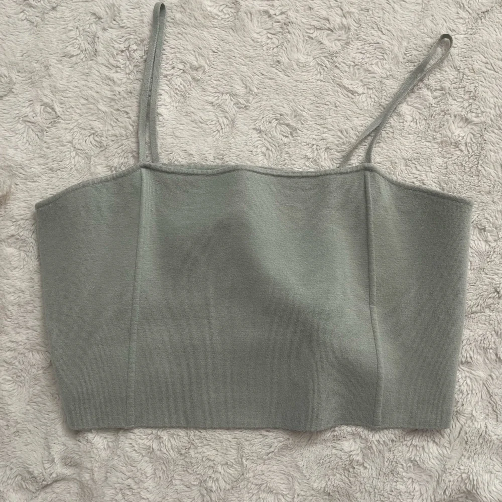 Express XL gray camisole/top - Picture 2 of 4